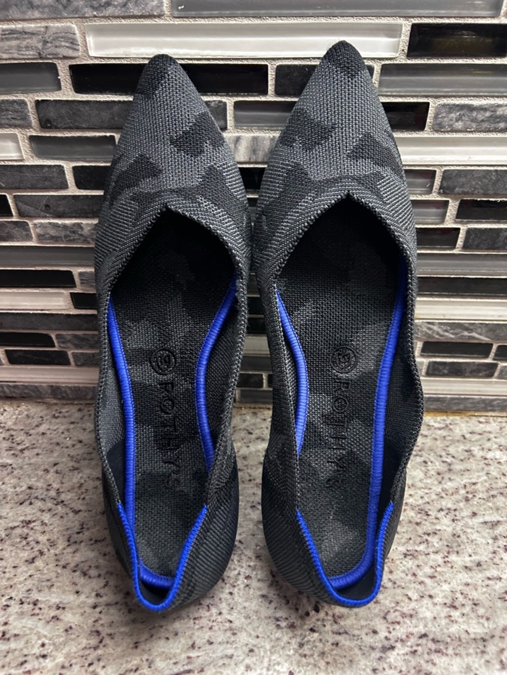 Rothy’s Gray/black CamoBlack Pointed-Toe Slip-On Shoes size 10 - Picture 5 of 9